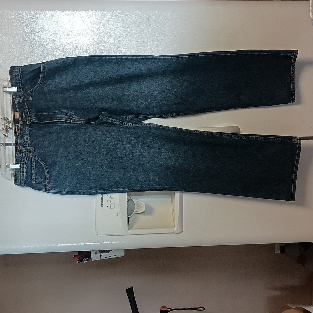 Steve and Barry Men's Denim Blue Jeans  Very Good used condition. Size 32 X 30